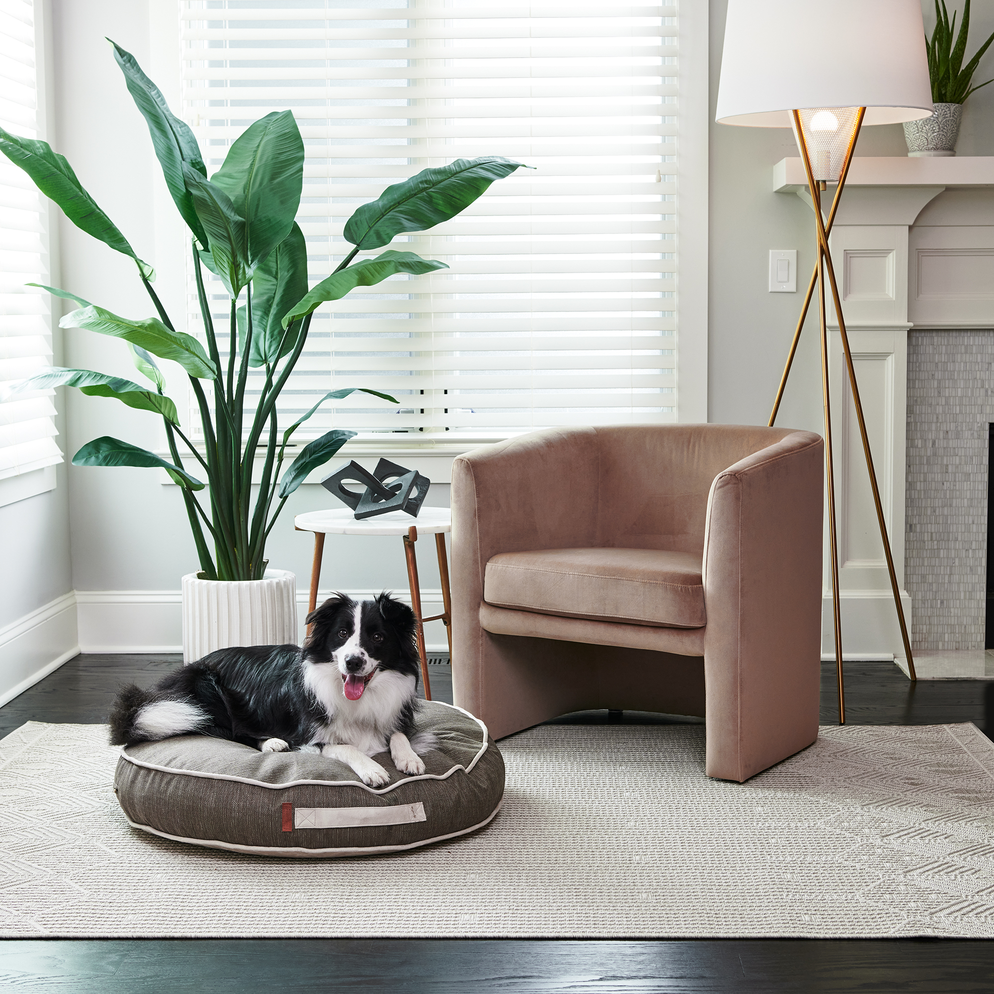 Bentley round clearance bed